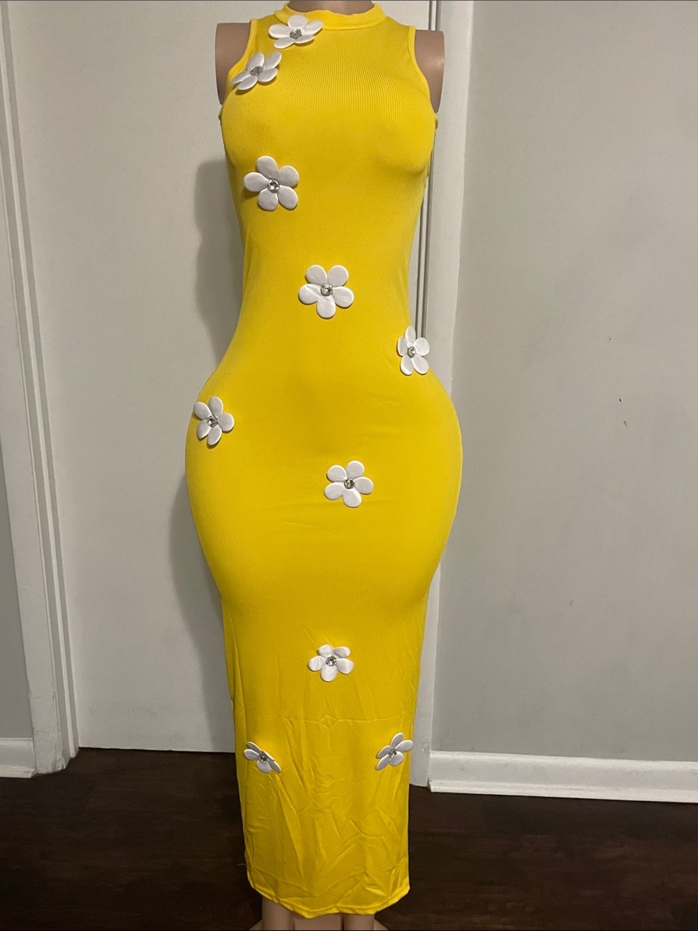 Sleeveless Yellow Maxi Dress with White Floral Appliqués